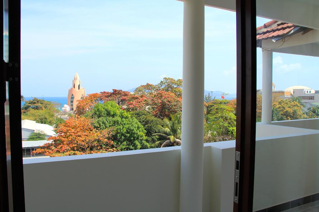 Hanhcafe Hotel Nha Trang Exterior photo