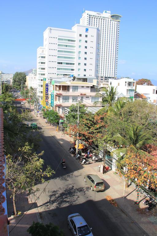 Hanhcafe Hotel Nha Trang Exterior photo