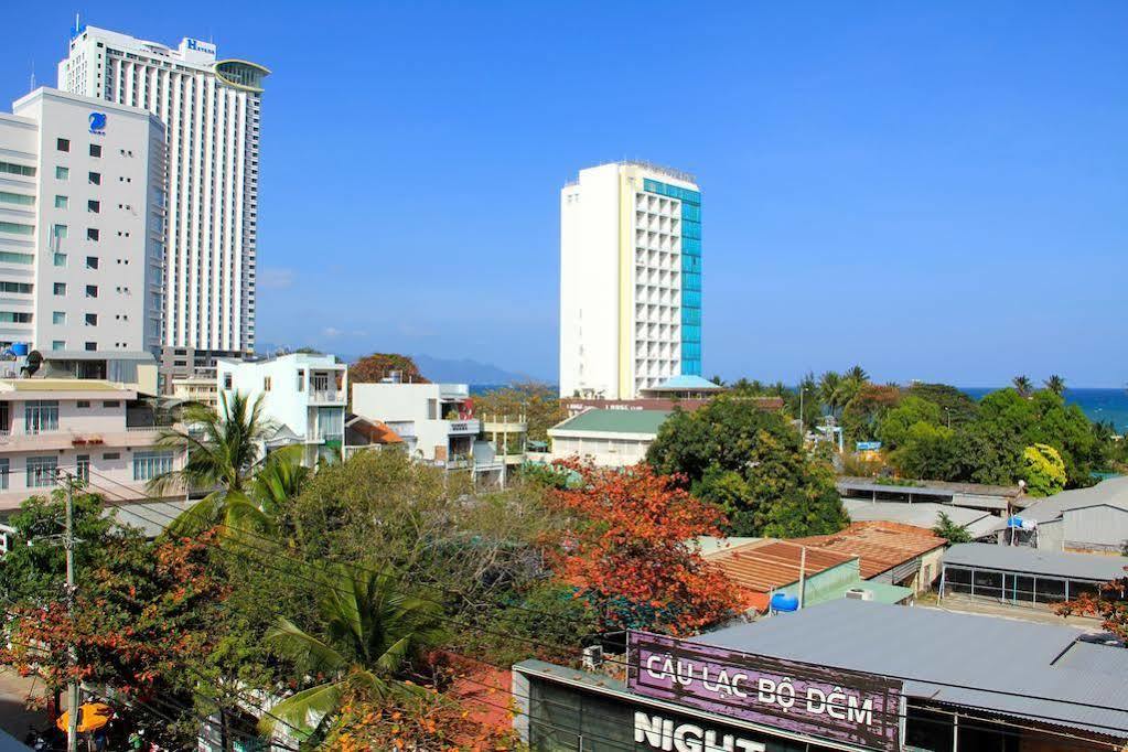 Hanhcafe Hotel Nha Trang Exterior photo
